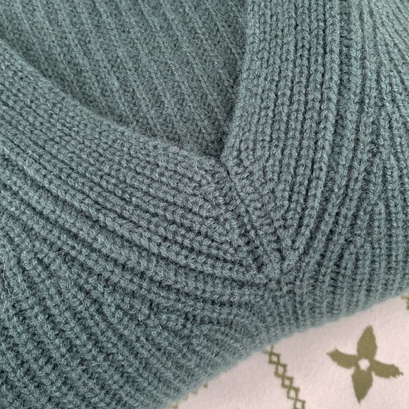 🔥❤️Vince Wide V-Neck Wool-Cashmere Knit Sweater in Dark Green Size 3XL🔥❤️ - Picture 8 of 12